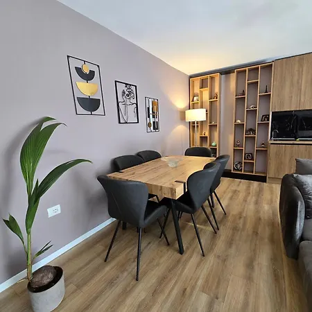 Apartament Charming Escape