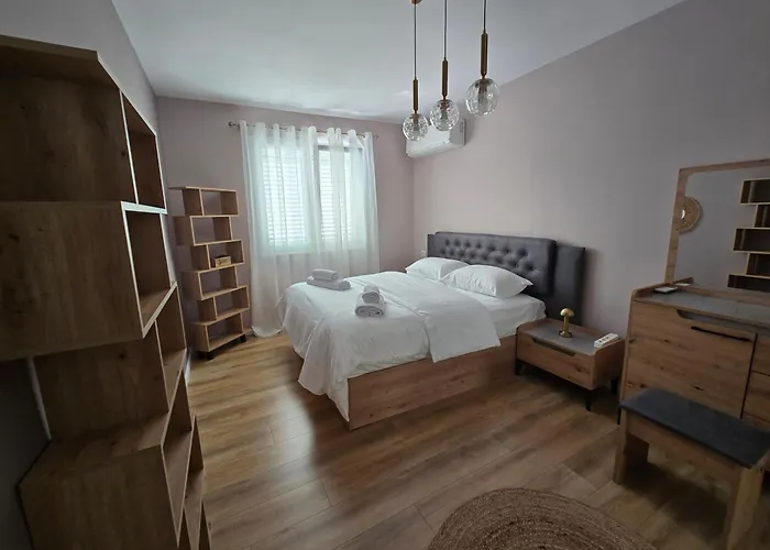 Апартаменты Charming Escape *